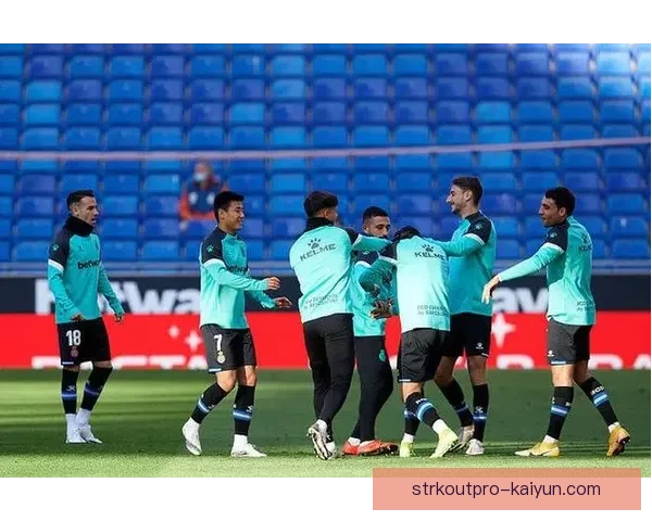 阿森西奥重回首发，状态回暖助力球队竞争力增强